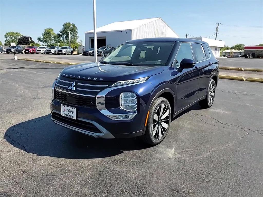 new 2025 Mitsubishi Outlander car