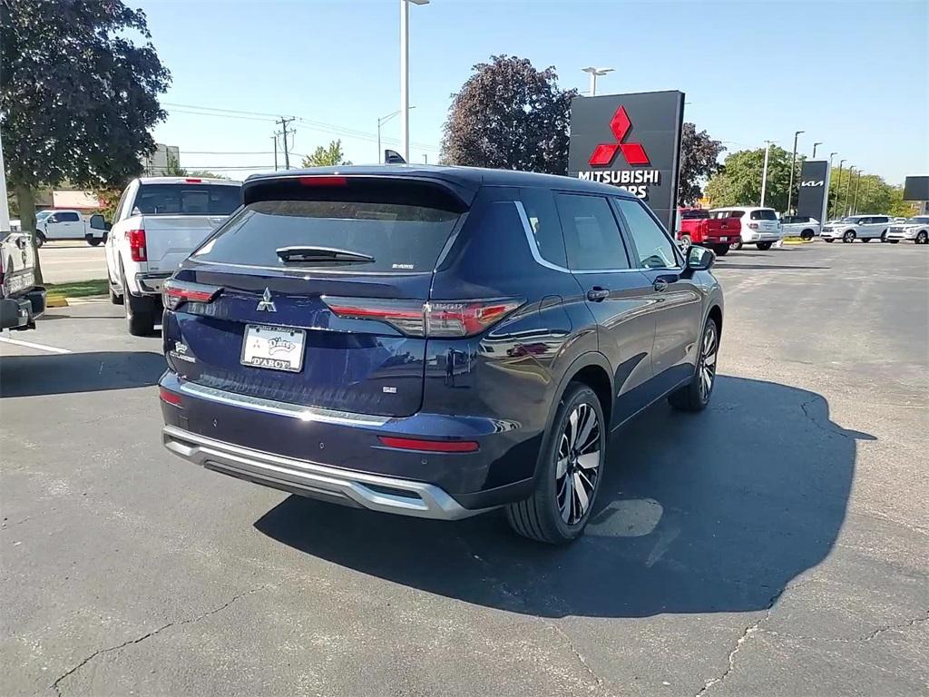 new 2025 Mitsubishi Outlander car