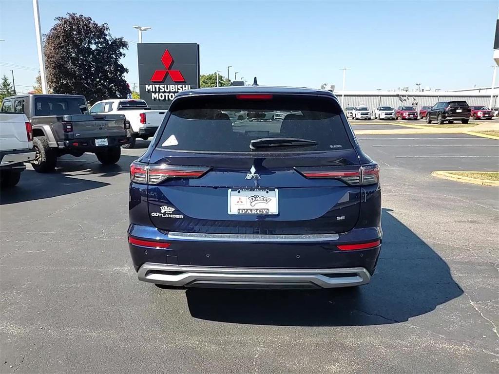new 2025 Mitsubishi Outlander car
