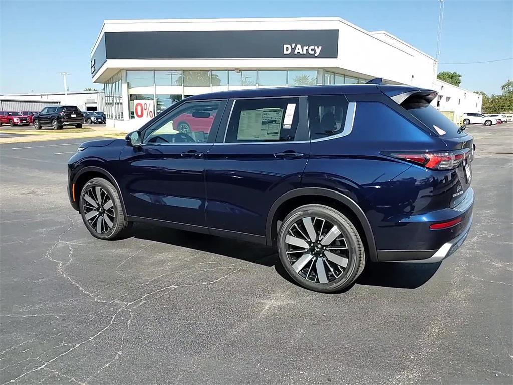 new 2025 Mitsubishi Outlander car