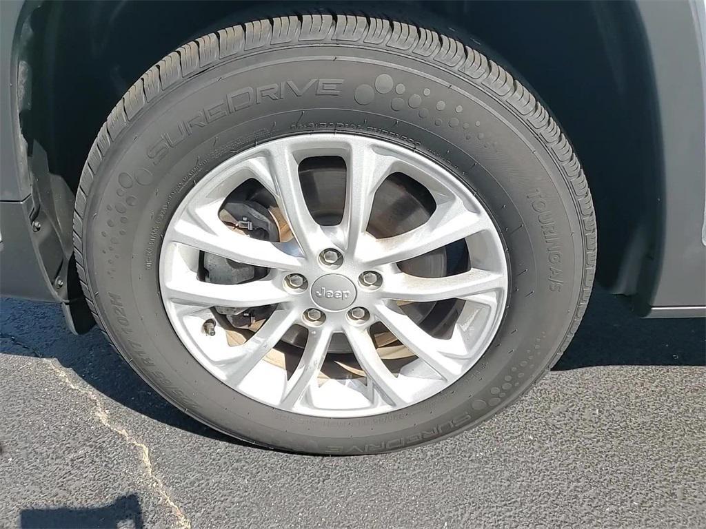 used 2022 Jeep Cherokee car, priced at $21,145