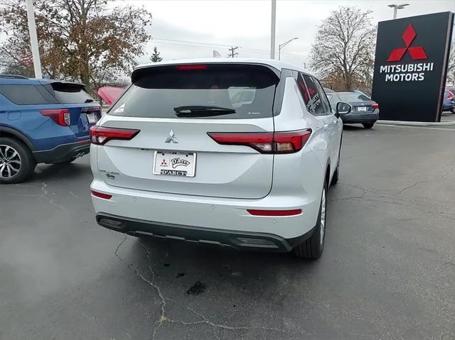 new 2024 Mitsubishi Outlander car, priced at $30,999