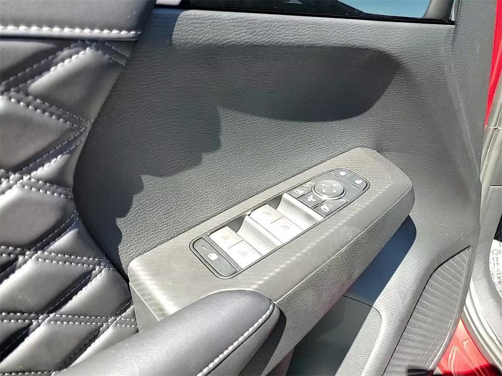 new 2025 Mitsubishi Outlander PHEV car, priced at $45,905