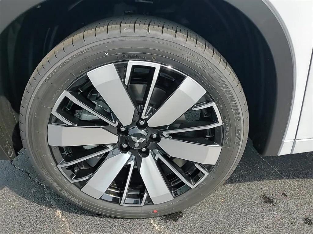 new 2025 Mitsubishi Outlander car, priced at $44,995