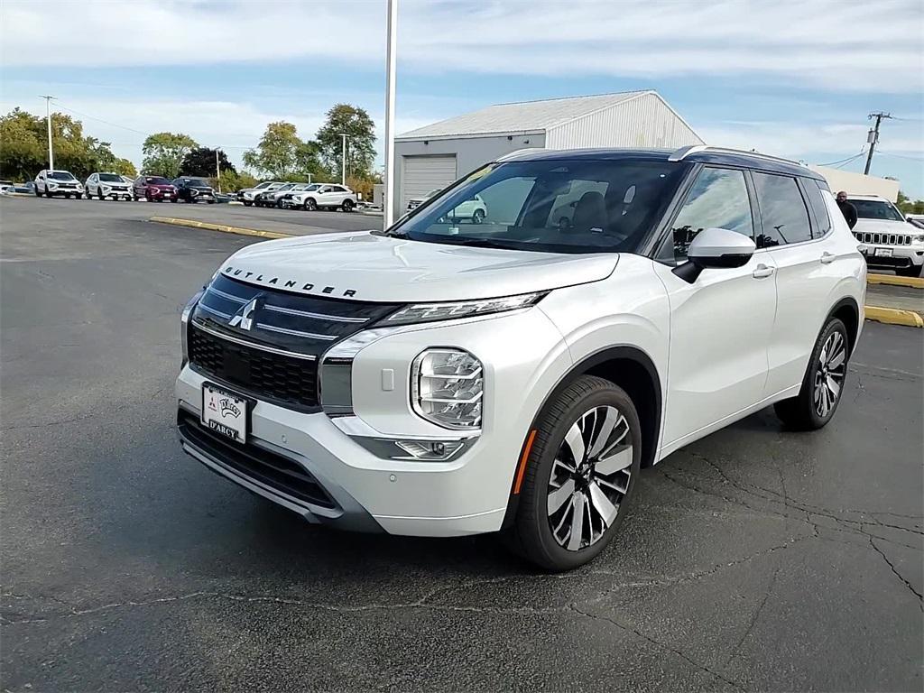 new 2025 Mitsubishi Outlander car, priced at $45,200