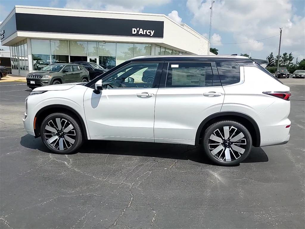 new 2025 Mitsubishi Outlander car, priced at $45,200
