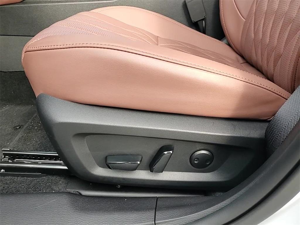 new 2025 Mitsubishi Outlander car, priced at $45,200