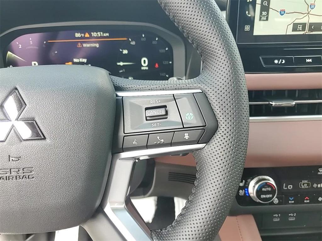 new 2025 Mitsubishi Outlander car, priced at $45,200