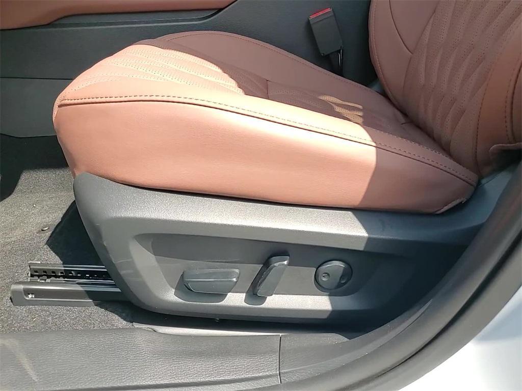 new 2025 Mitsubishi Outlander car, priced at $45,200