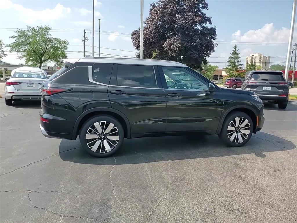 new 2025 Mitsubishi Outlander car, priced at $43,035