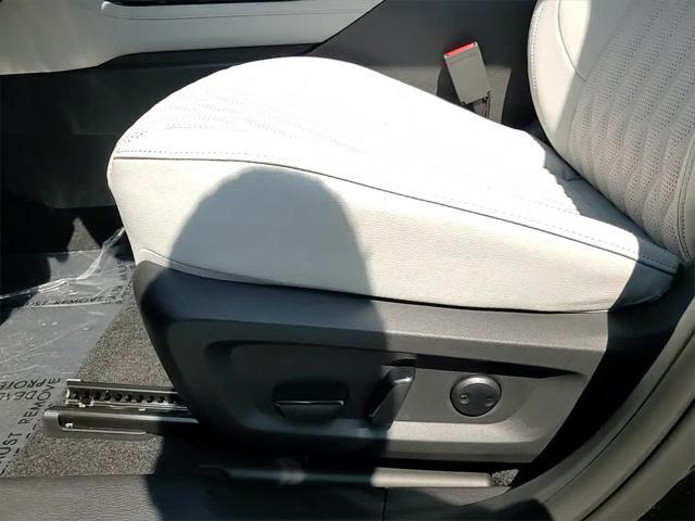 new 2025 Mitsubishi Outlander car, priced at $42,035