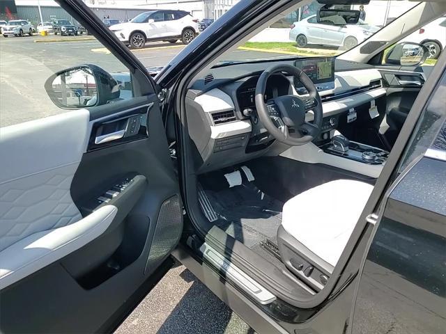 new 2025 Mitsubishi Outlander car, priced at $42,035