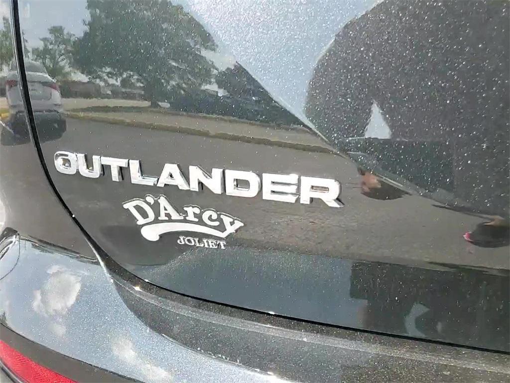 new 2025 Mitsubishi Outlander car, priced at $43,035