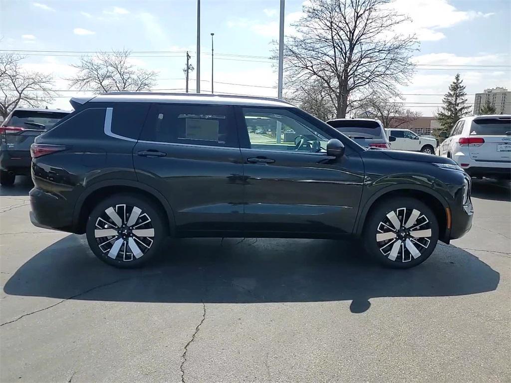 new 2025 Mitsubishi Outlander car, priced at $40,995