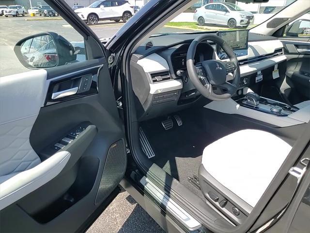new 2025 Mitsubishi Outlander car, priced at $41,035