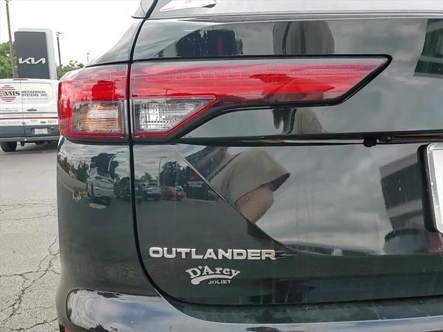 new 2024 Mitsubishi Outlander car, priced at $33,535