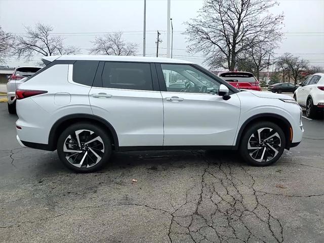 new 2024 Mitsubishi Outlander car, priced at $32,995