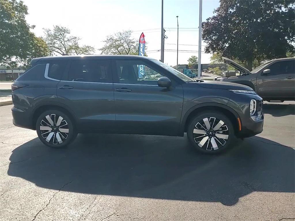 new 2025 Mitsubishi Outlander car, priced at $39,200