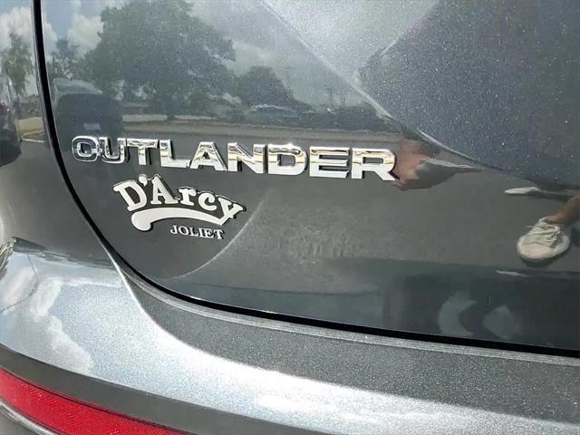 new 2025 Mitsubishi Outlander car, priced at $36,700