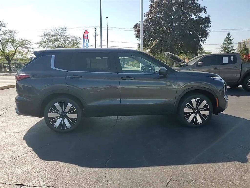 new 2025 Mitsubishi Outlander car, priced at $39,200