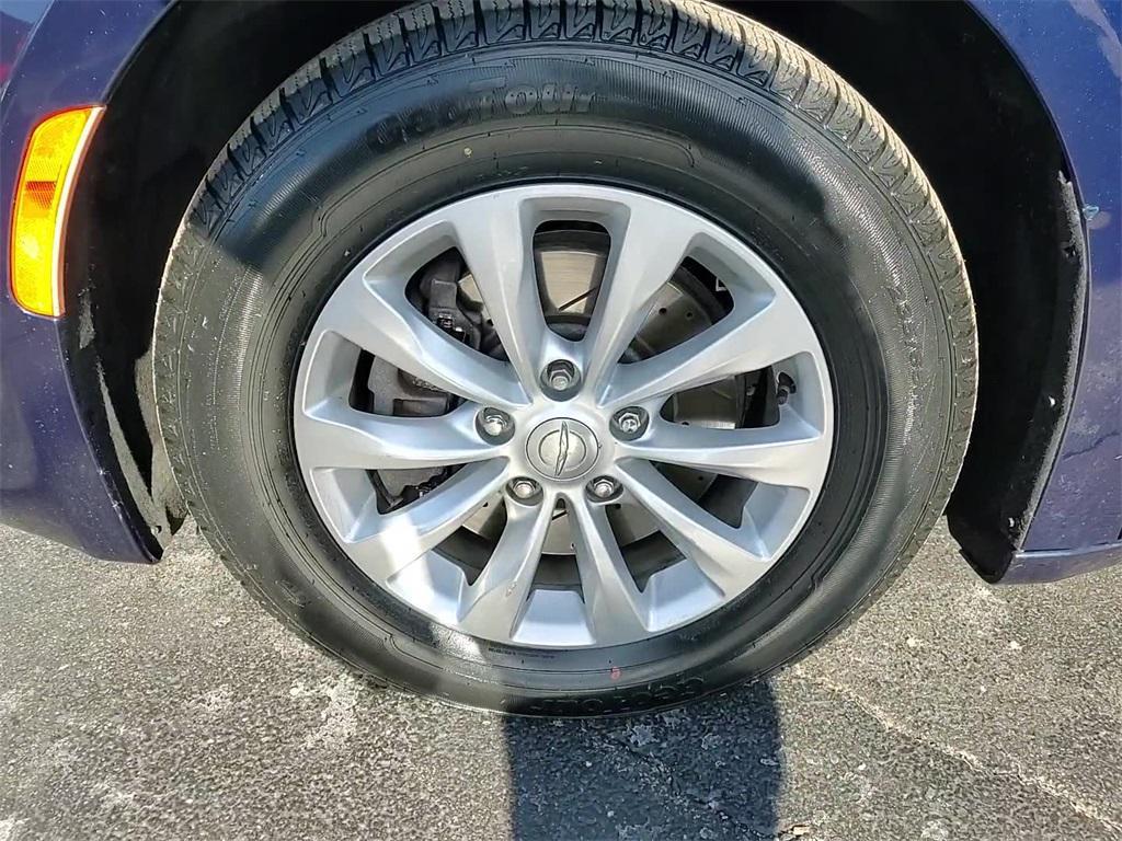 used 2017 Chrysler Pacifica car, priced at $11,995