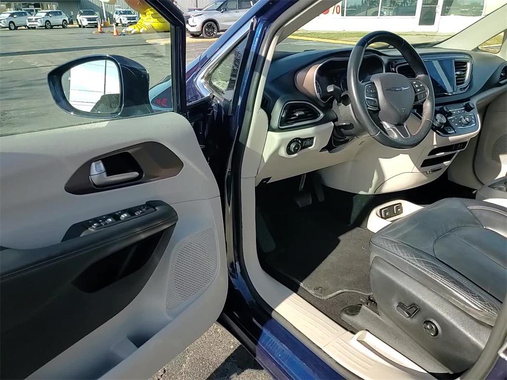 used 2017 Chrysler Pacifica car, priced at $11,995