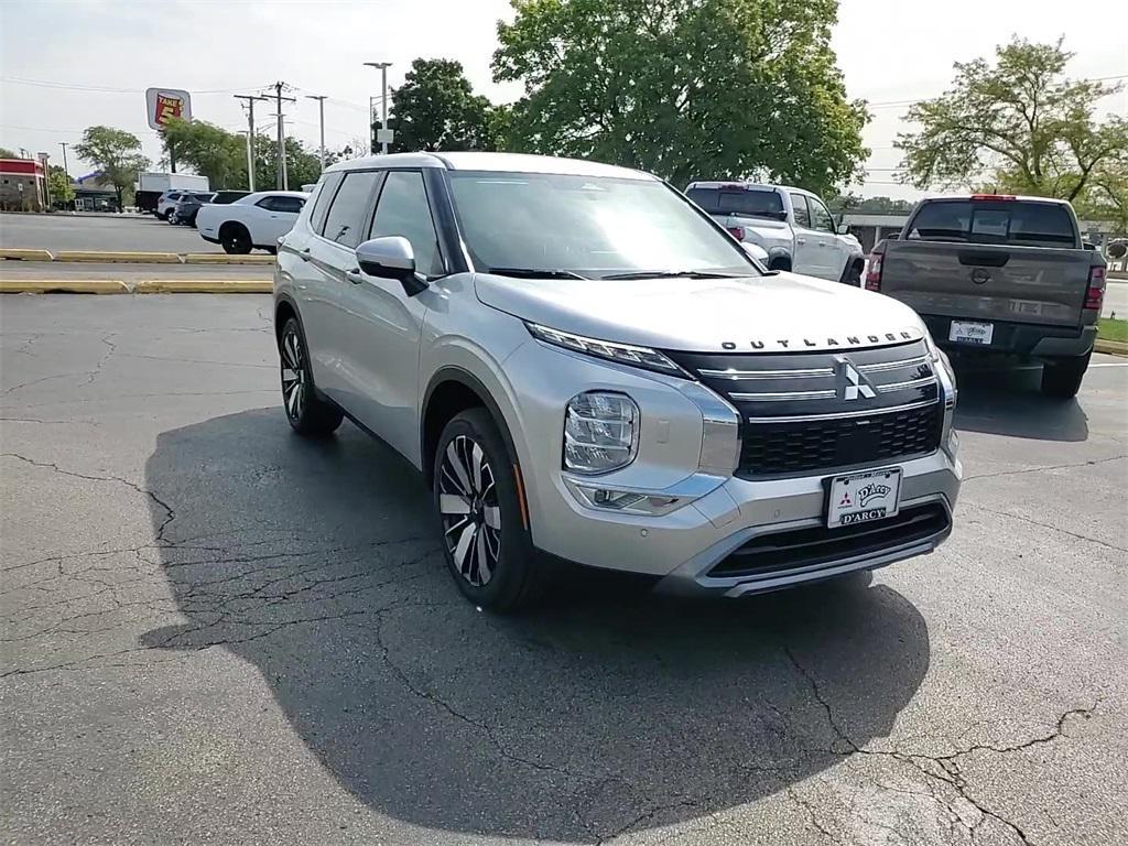 new 2025 Mitsubishi Outlander car