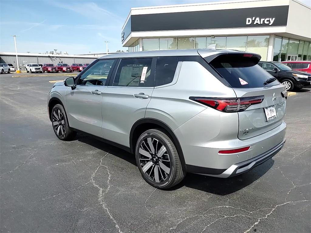 new 2025 Mitsubishi Outlander car