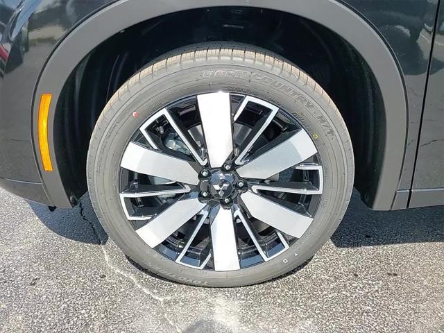 new 2025 Mitsubishi Outlander car, priced at $44,035