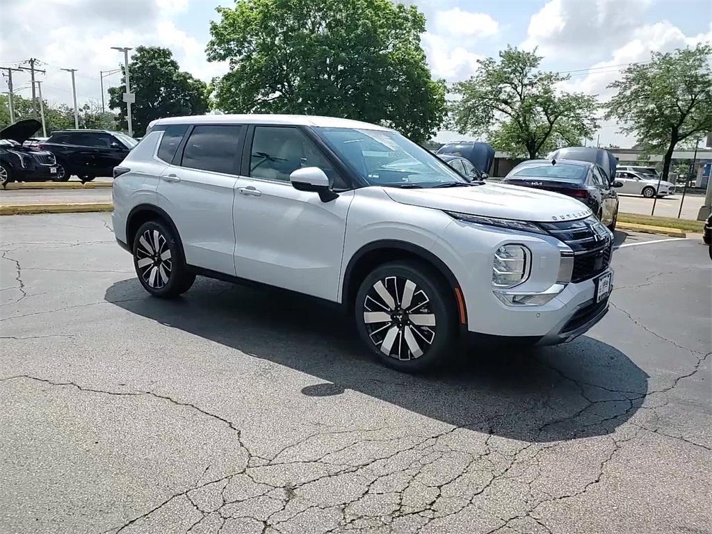 new 2025 Mitsubishi Outlander car, priced at $34,095