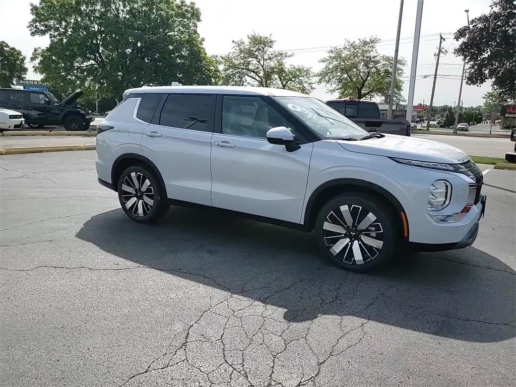 new 2025 Mitsubishi Outlander car, priced at $36,595