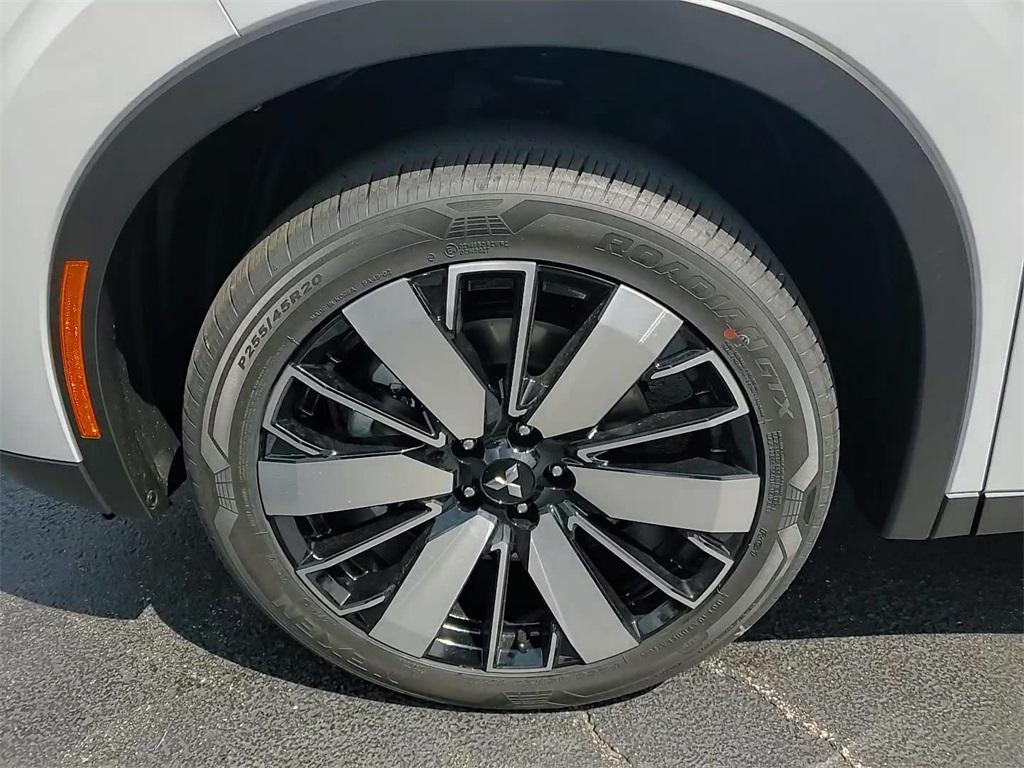 new 2025 Mitsubishi Outlander car, priced at $34,095