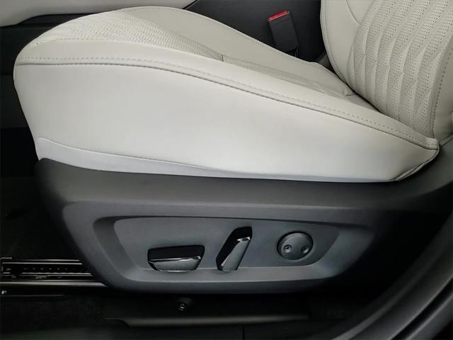 new 2025 Mitsubishi Outlander car, priced at $41,035