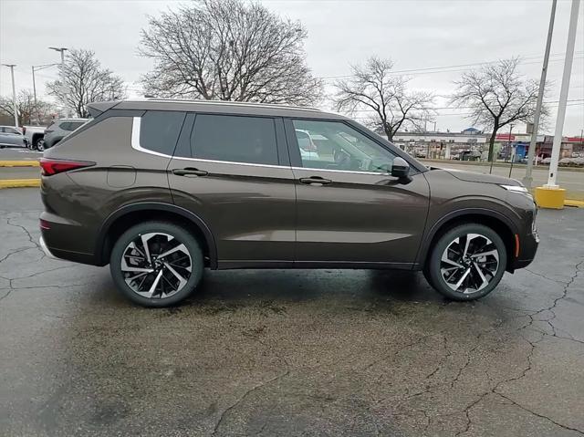 new 2024 Mitsubishi Outlander car, priced at $34,405