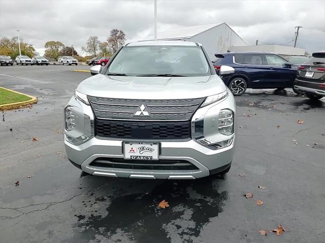 new 2024 Mitsubishi Outlander car, priced at $30,675