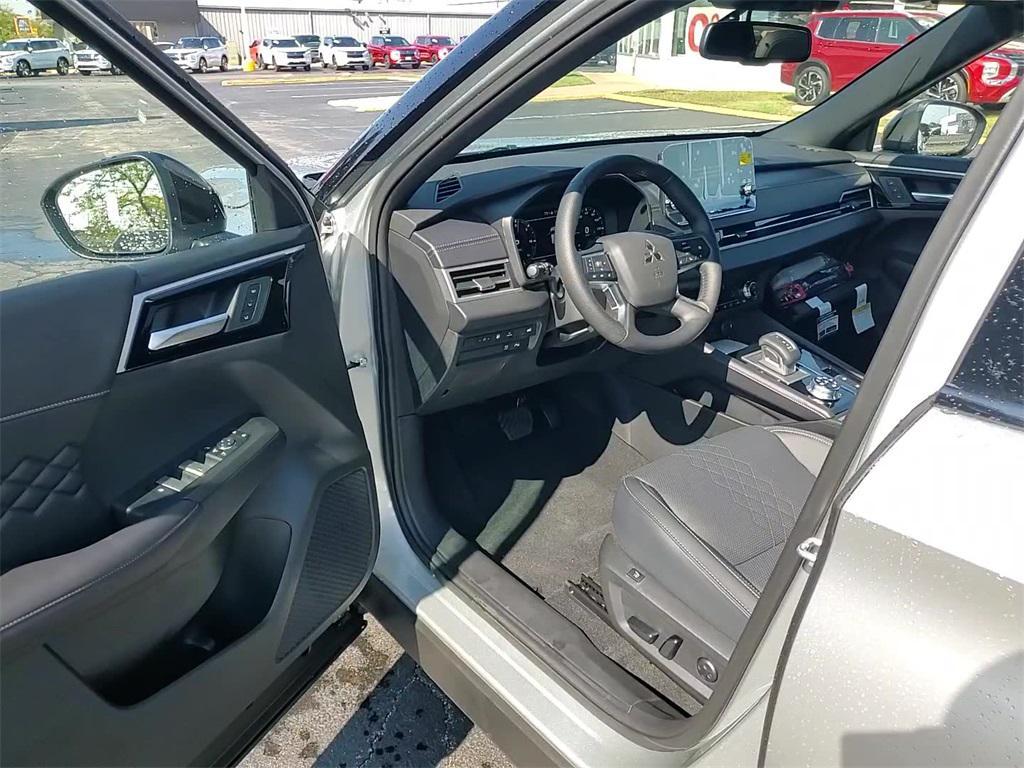 new 2025 Mitsubishi Outlander PHEV car, priced at $51,495