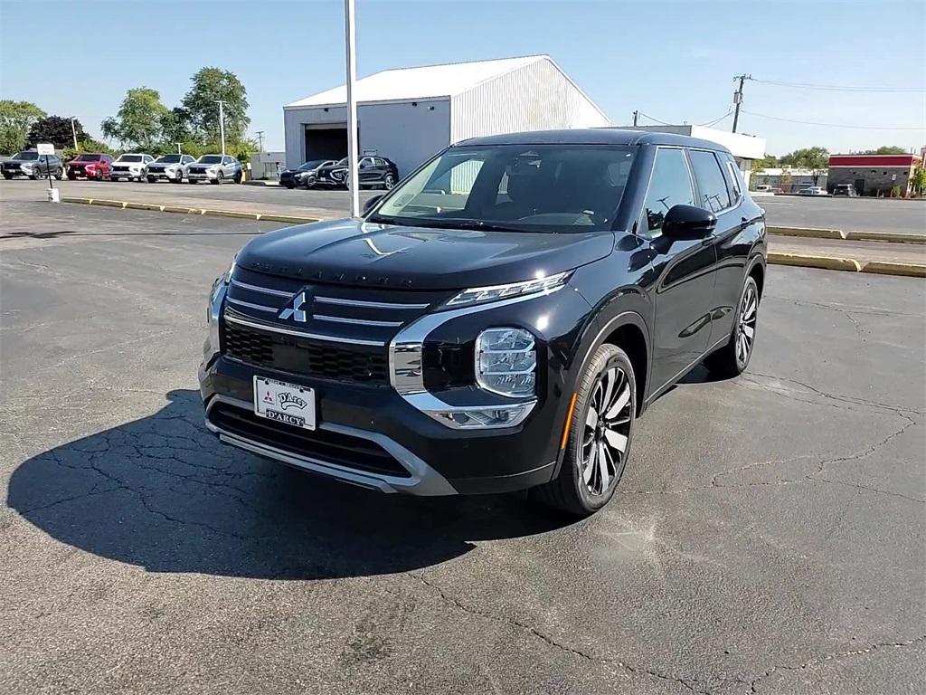new 2025 Mitsubishi Outlander car