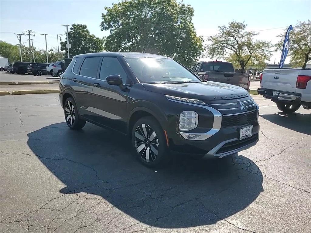 new 2025 Mitsubishi Outlander car