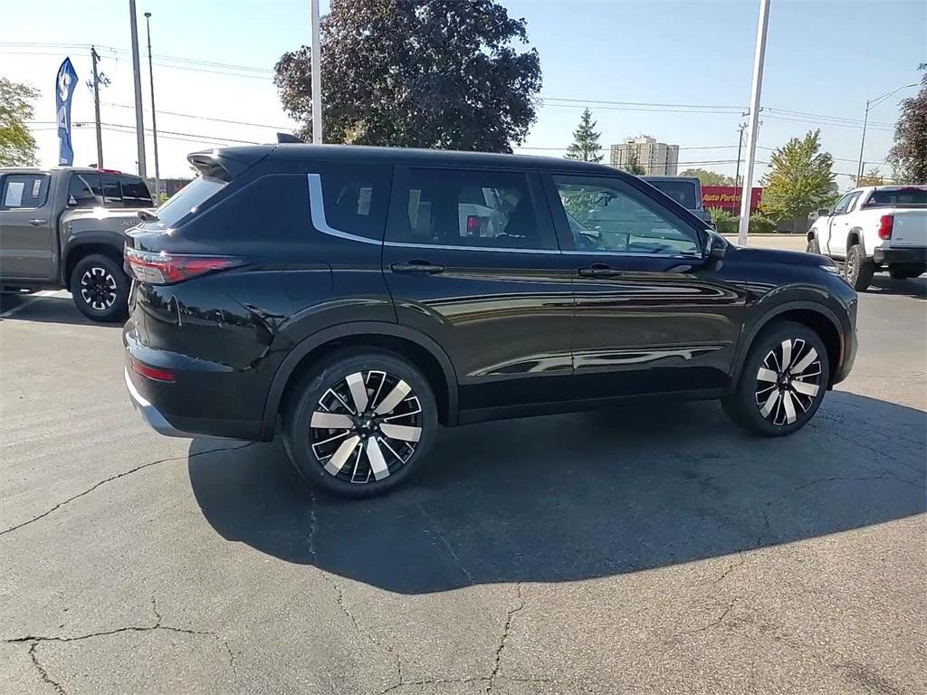 new 2025 Mitsubishi Outlander car