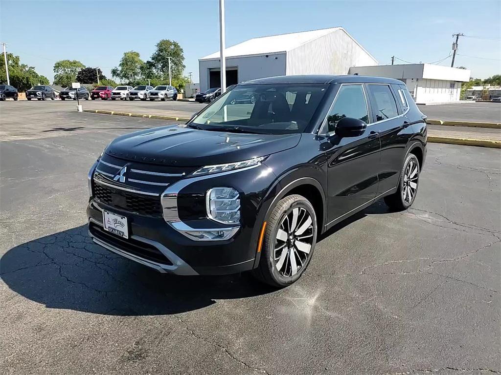 new 2025 Mitsubishi Outlander car