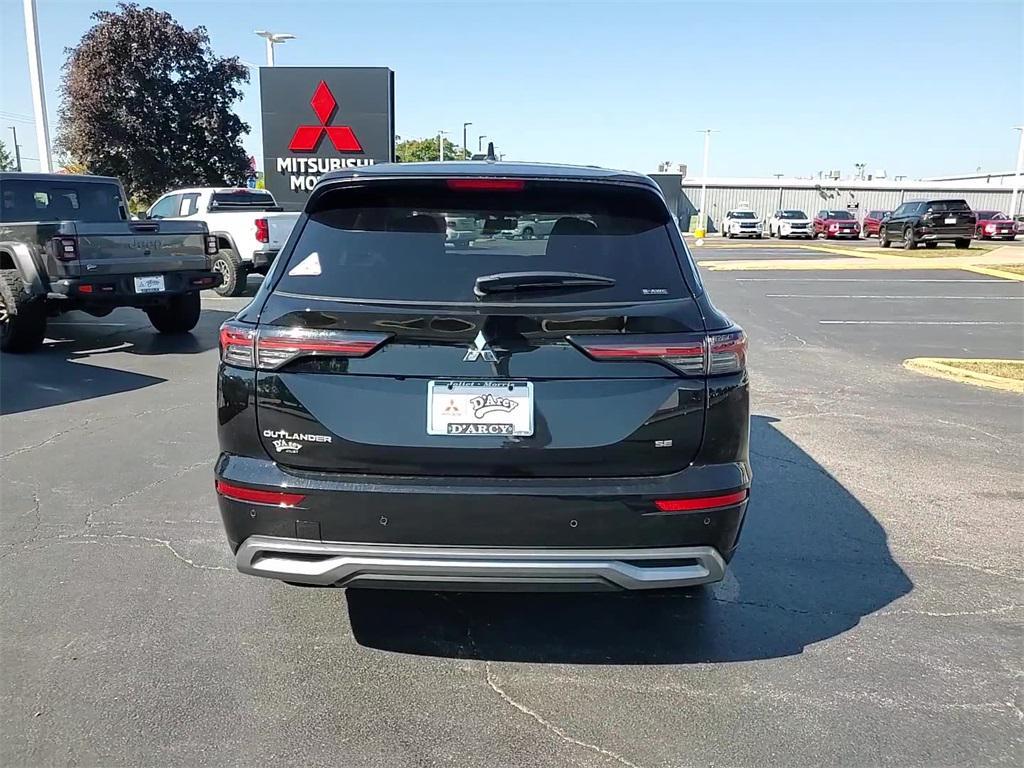 new 2025 Mitsubishi Outlander car