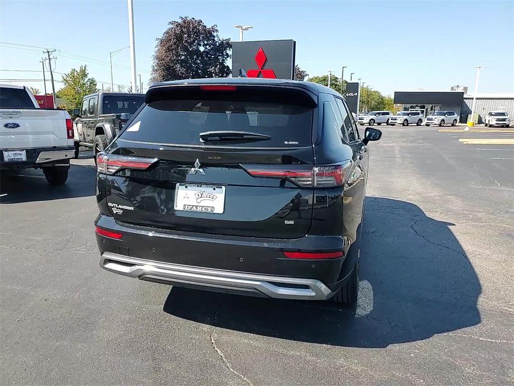 new 2025 Mitsubishi Outlander car