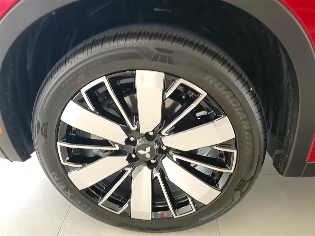 new 2025 Mitsubishi Outlander car, priced at $37,880