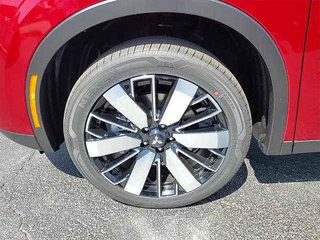 new 2025 Mitsubishi Outlander car, priced at $37,880