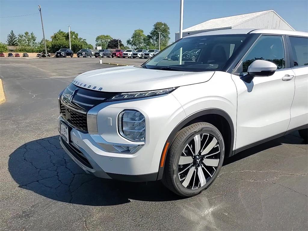 new 2025 Mitsubishi Outlander car