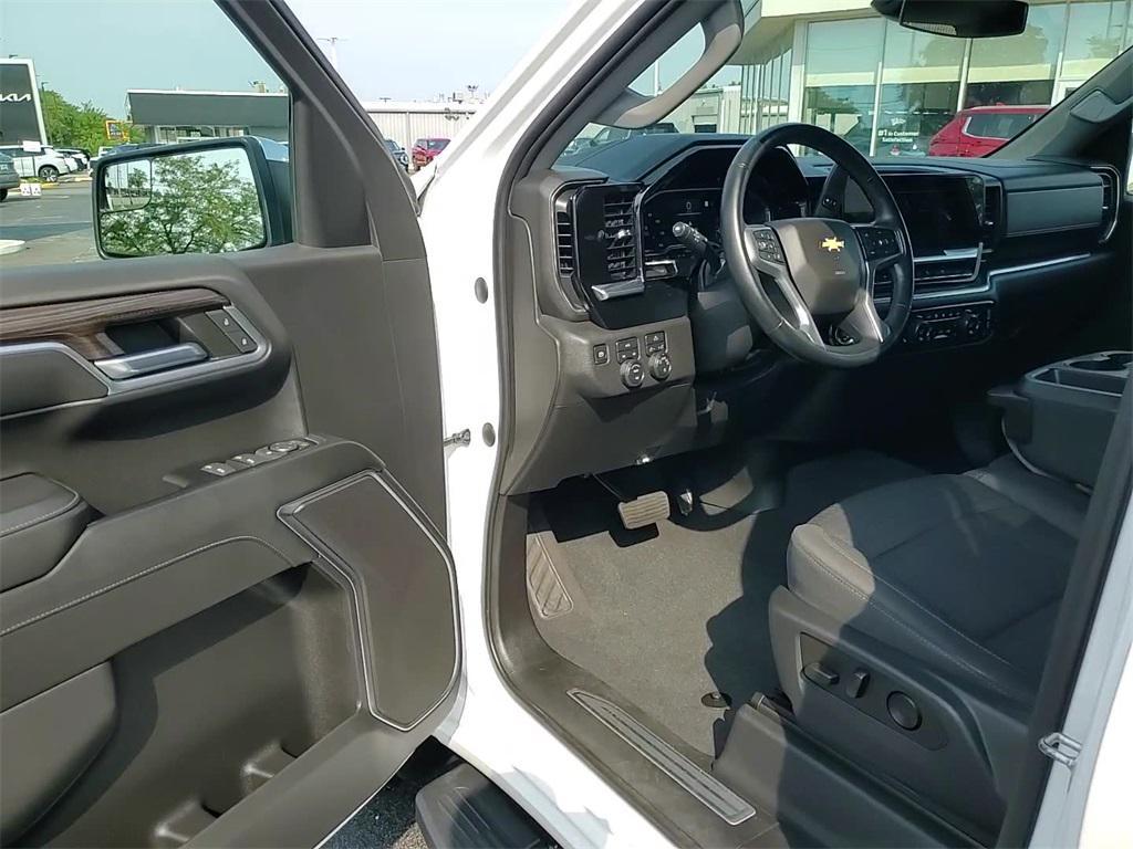 used 2022 Chevrolet Silverado 1500 car, priced at $34,687
