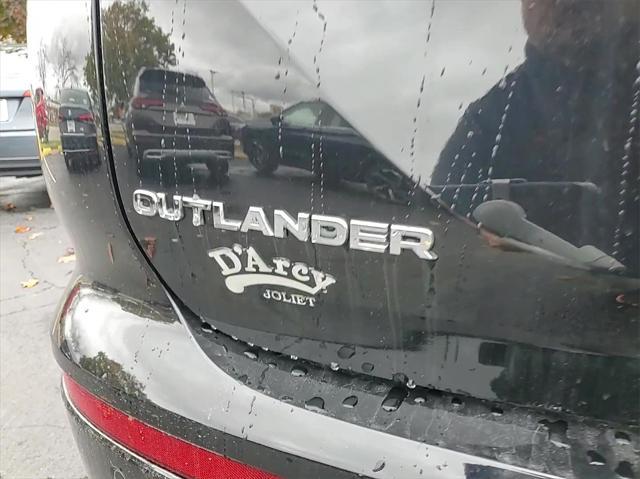 new 2024 Mitsubishi Outlander car, priced at $34,405