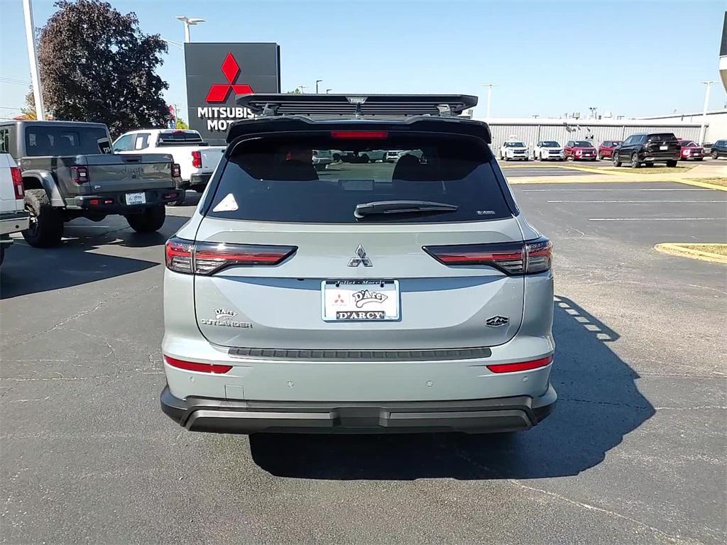 new 2025 Mitsubishi Outlander car