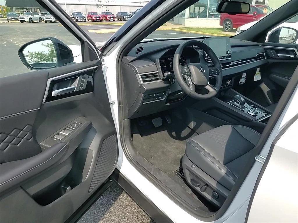 new 2025 Mitsubishi Outlander PHEV car, priced at $48,805