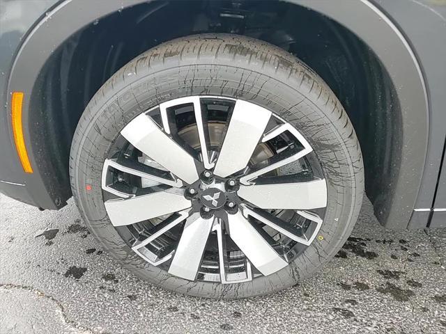new 2025 Mitsubishi Outlander car, priced at $42,285